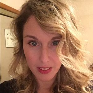 Meet your Posher, Deborah